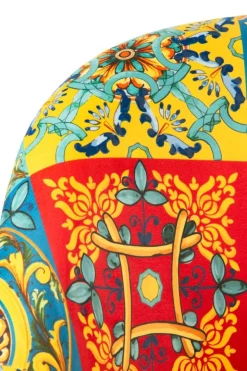 Poltrona, stile maioliche siciliane, multicolore