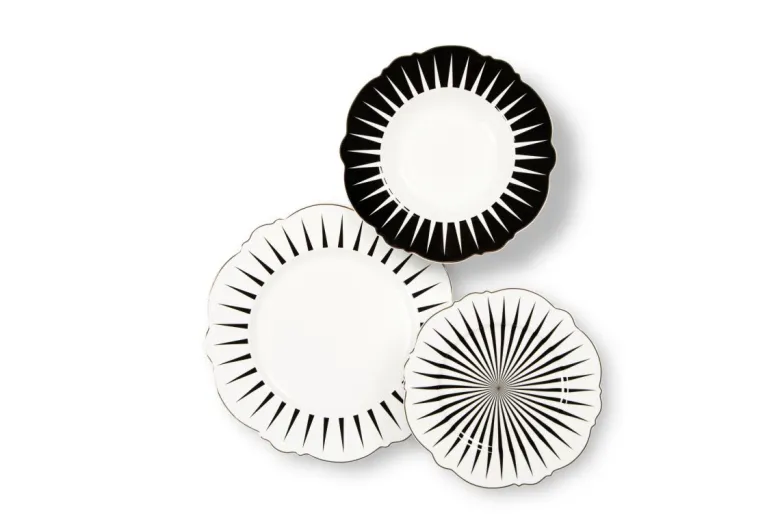 Servizio piatti, geometrie filo oro, porcellana, 18 pezzi
