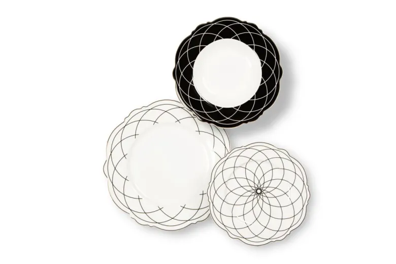 Servizio piatti, geometrie filo oro, porcellana, 18 pezzi