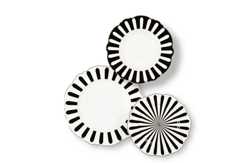 Servizio piatti, geometrie filo oro, porcellana, 18 pezzi